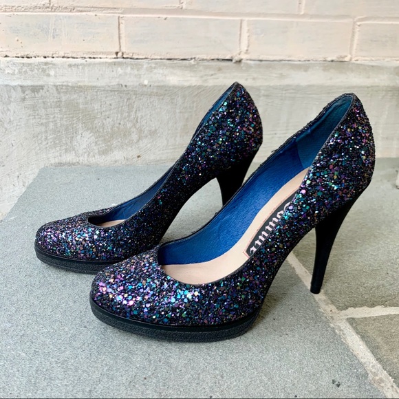 Juicy Couture Midnight Sequin Heels - Picture 2 of 7